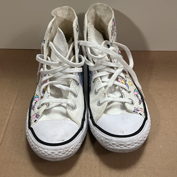GIRLS' Converse Chuck Taylor All Star Printed Hi-Top Sneakers (Youth) sz US 2 - Picture 2 of 10